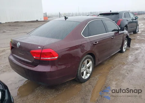 2013 Volkswagen Passat 2.5L Se z USA, uszkodzony, nr VIN 1VWBP7A32DC104190